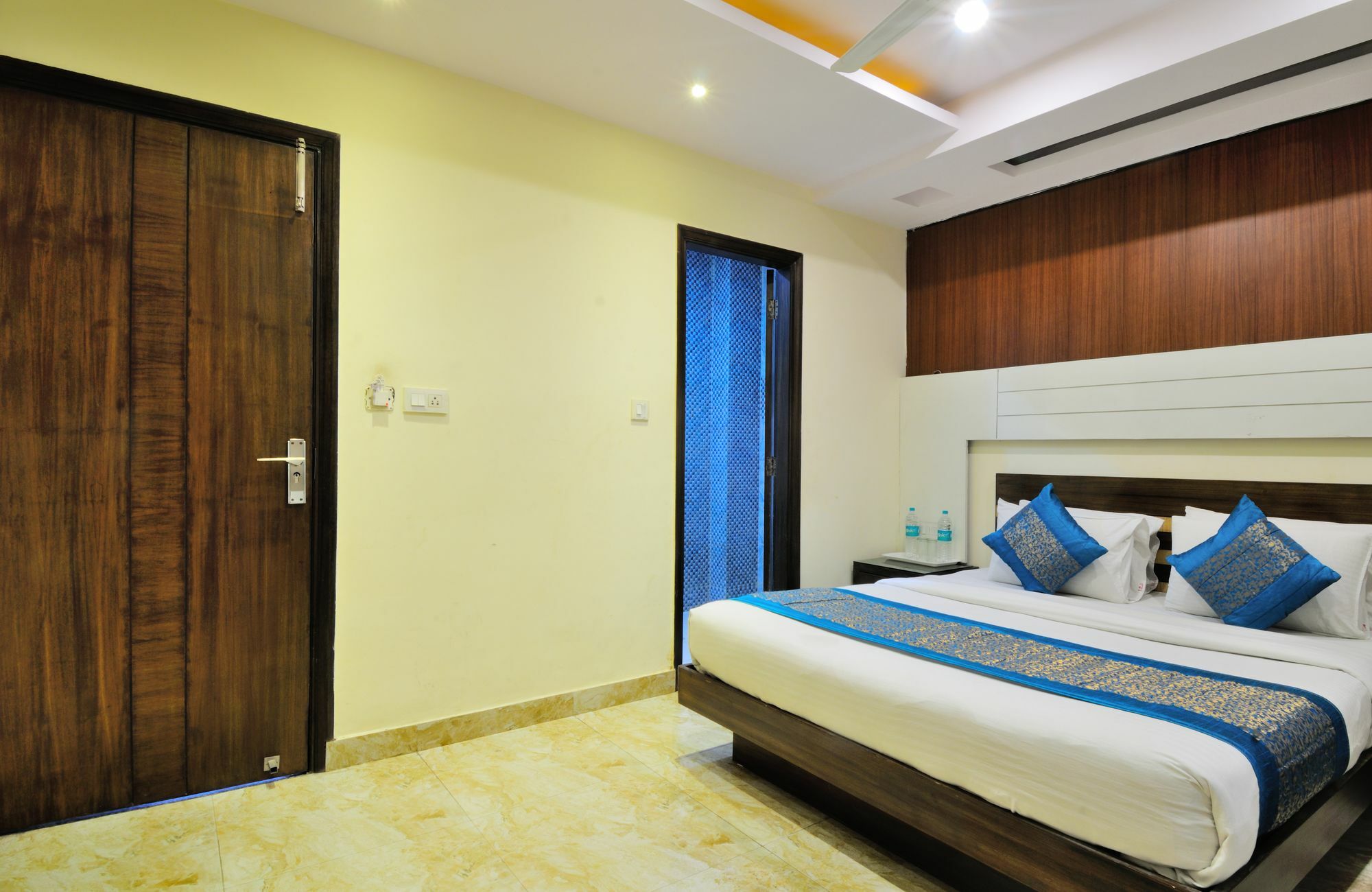 Hotel Gold Star Inn - Paharganj Új-Delhi Kültér fotó