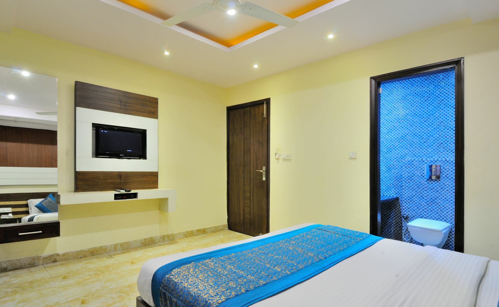 Hotel Gold Star Inn - Paharganj Új-Delhi Kültér fotó