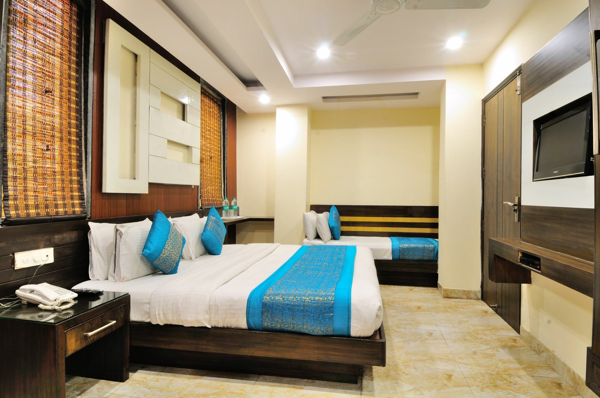 Hotel Gold Star Inn - Paharganj Új-Delhi Kültér fotó