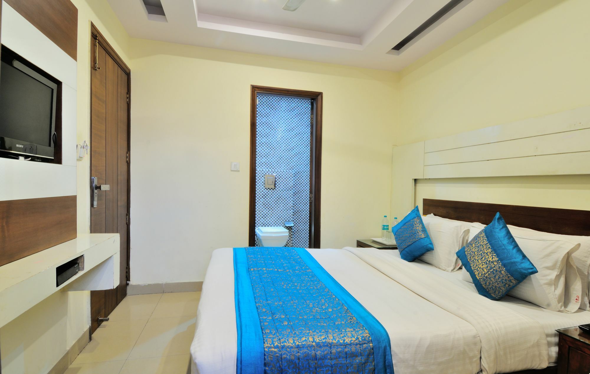 Hotel Gold Star Inn - Paharganj Új-Delhi Kültér fotó