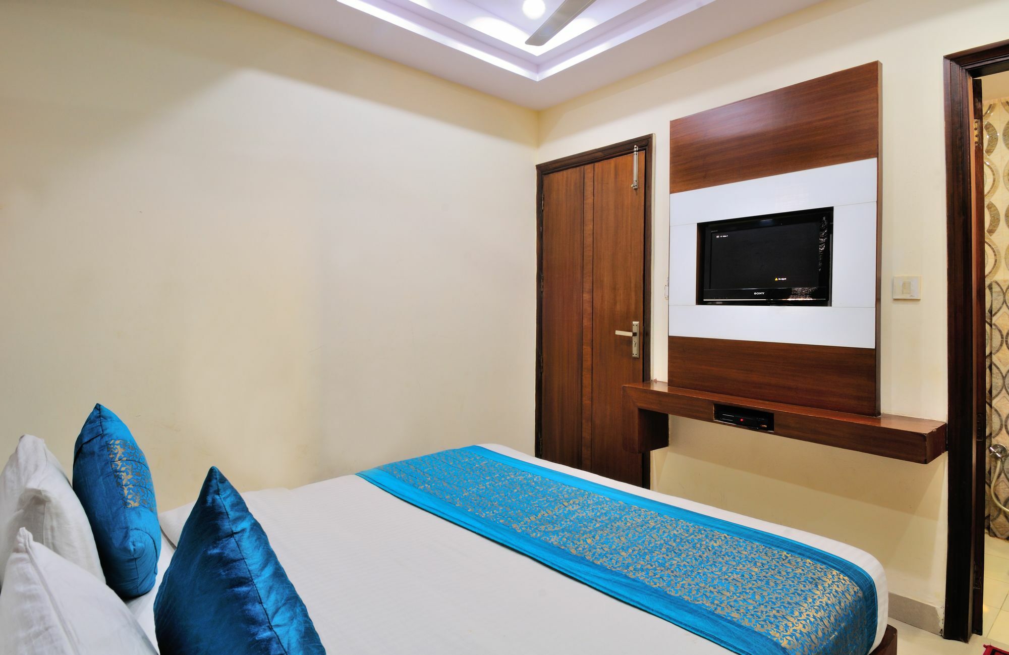 Hotel Gold Star Inn - Paharganj Új-Delhi Kültér fotó