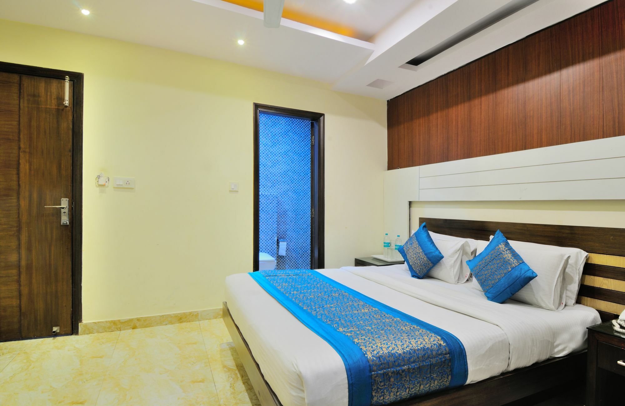 Hotel Gold Star Inn - Paharganj Új-Delhi Kültér fotó