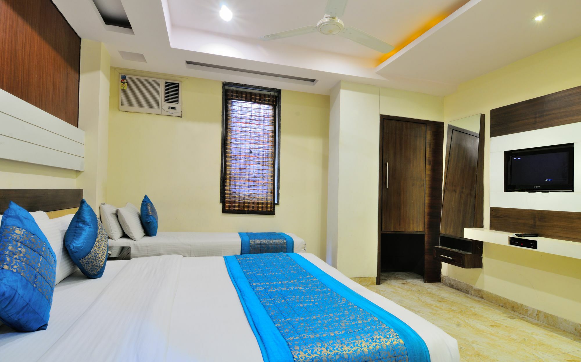 Hotel Gold Star Inn - Paharganj Új-Delhi Kültér fotó
