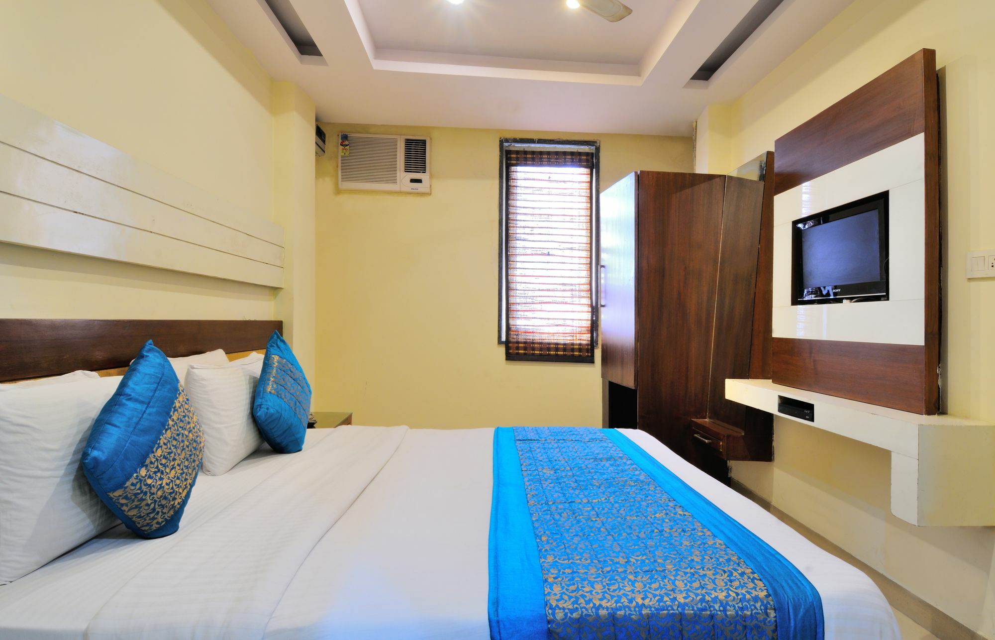 Hotel Gold Star Inn - Paharganj Új-Delhi Kültér fotó